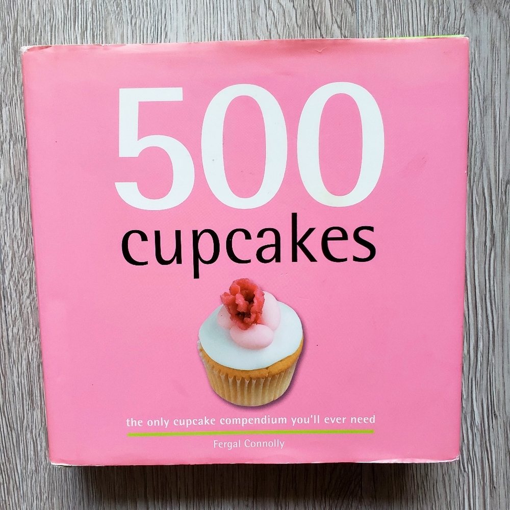 Cupcake baking cookbook & 75 baking liner bundle Christmas holiday birthday